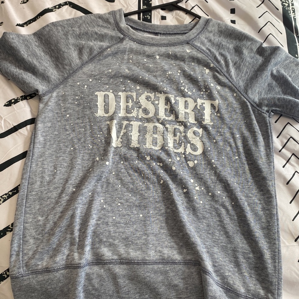 Greyson threads distressed shirt